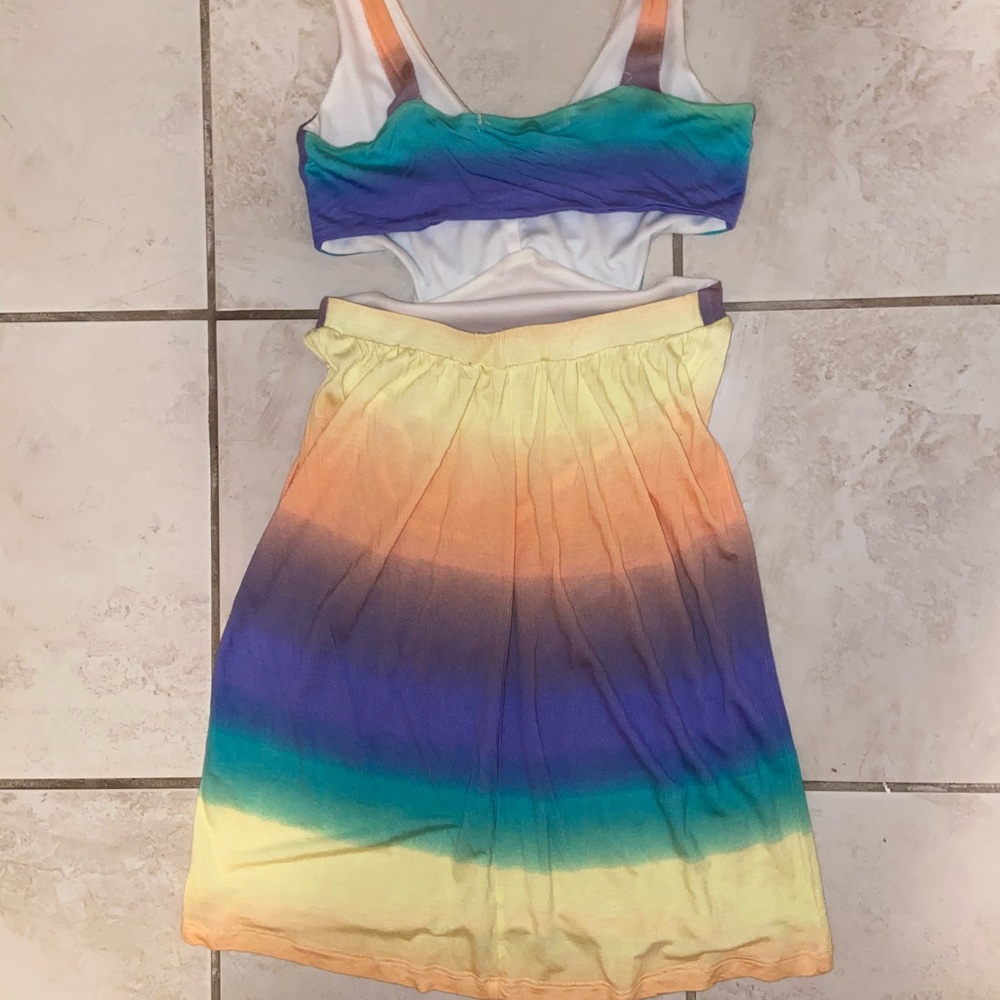 Dress - Picture 2 of 2
